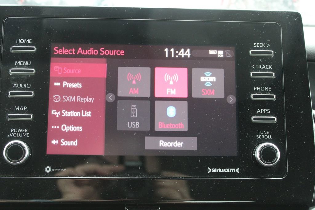 Used 2021 Toyota Camry LE image 28