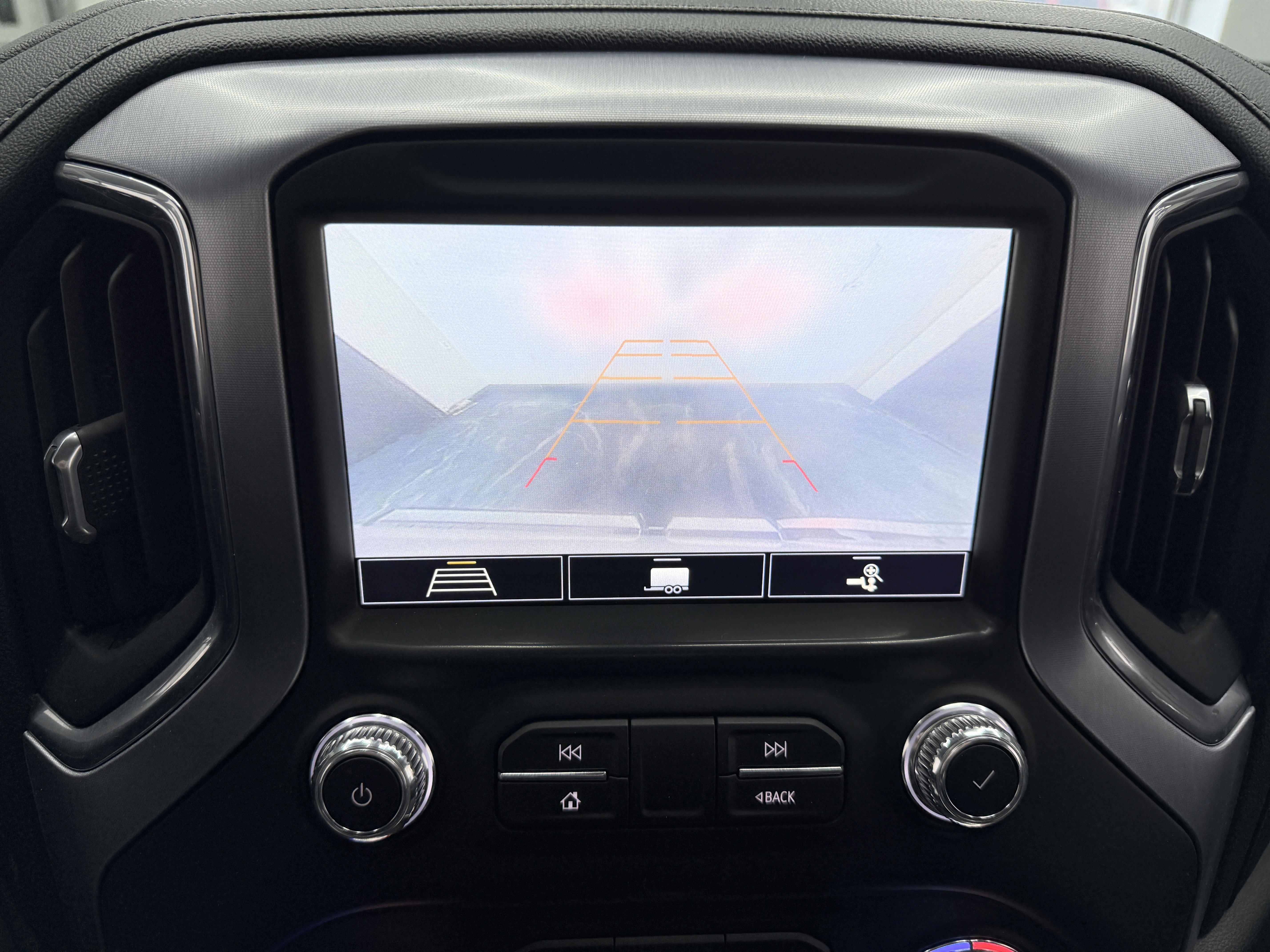 Used 2020 GMC Sierra 1500 Elevation image 18