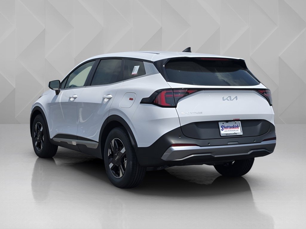 New 2026 Kia Sportage LX image 3