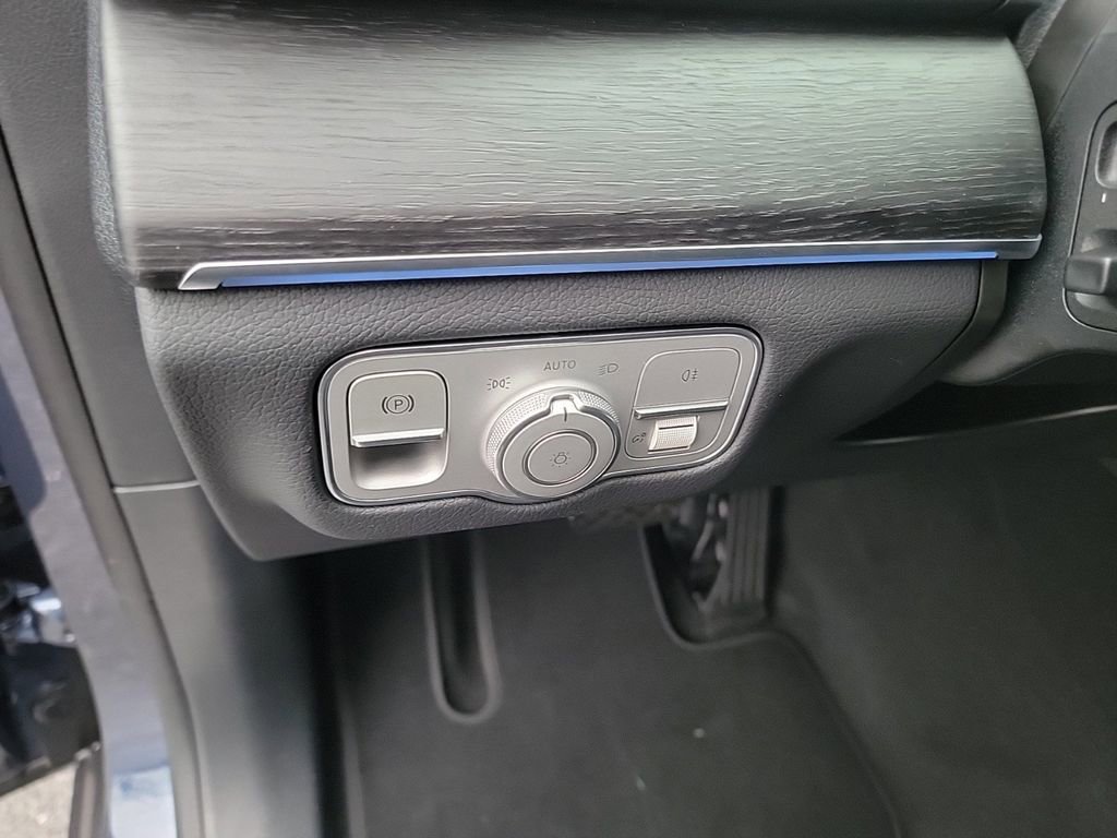 New 2025 Mercedes-Benz GLS 450 4MATIC image 12