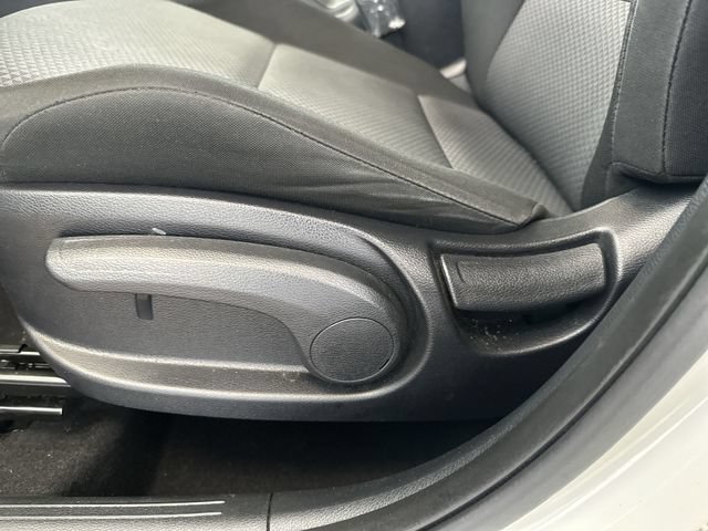 Certified 2023 Kia Soul LX FWD image 16