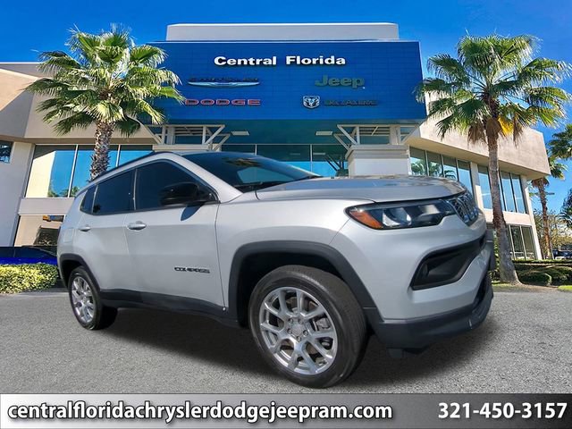 Used 2024 Jeep Compass Latitude image 1