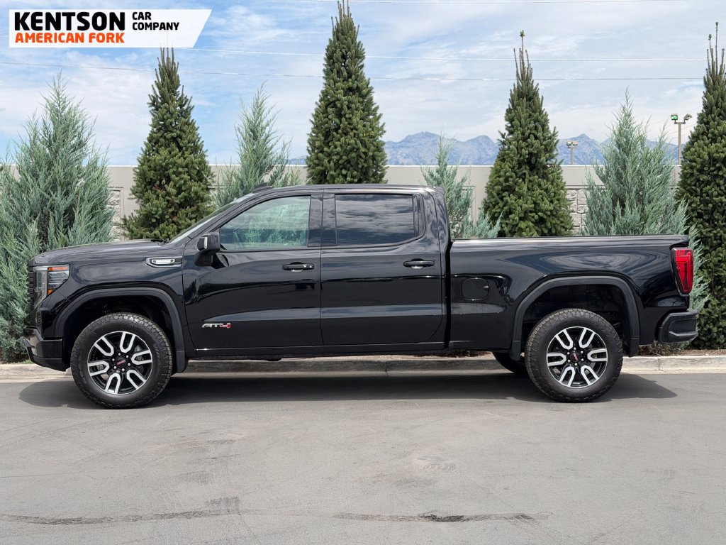 Used 2024 GMC Sierra 1500 AT4 w/ Technology Package AWD/4WD image 4