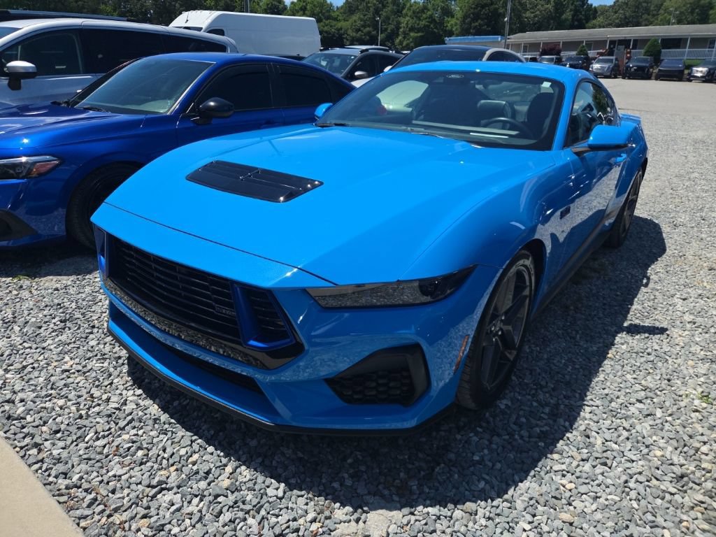 Used 2024 Ford Mustang GT Premium RWD image 1