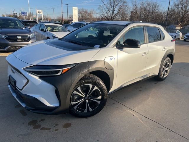 Used 2025 Subaru Solterra Premium image 3