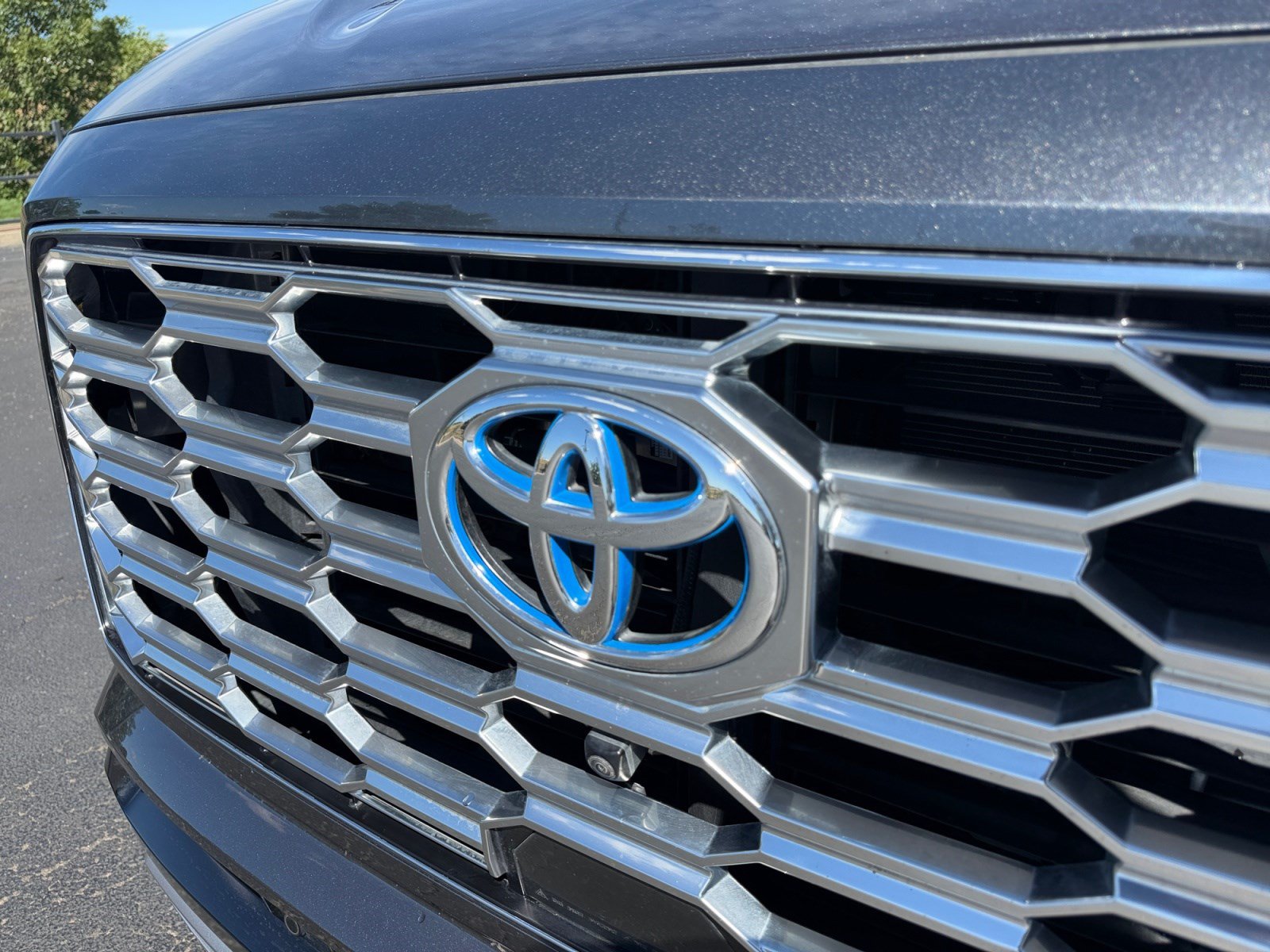 Used 2024 Toyota Sequoia Capstone AWD/4WD image 22