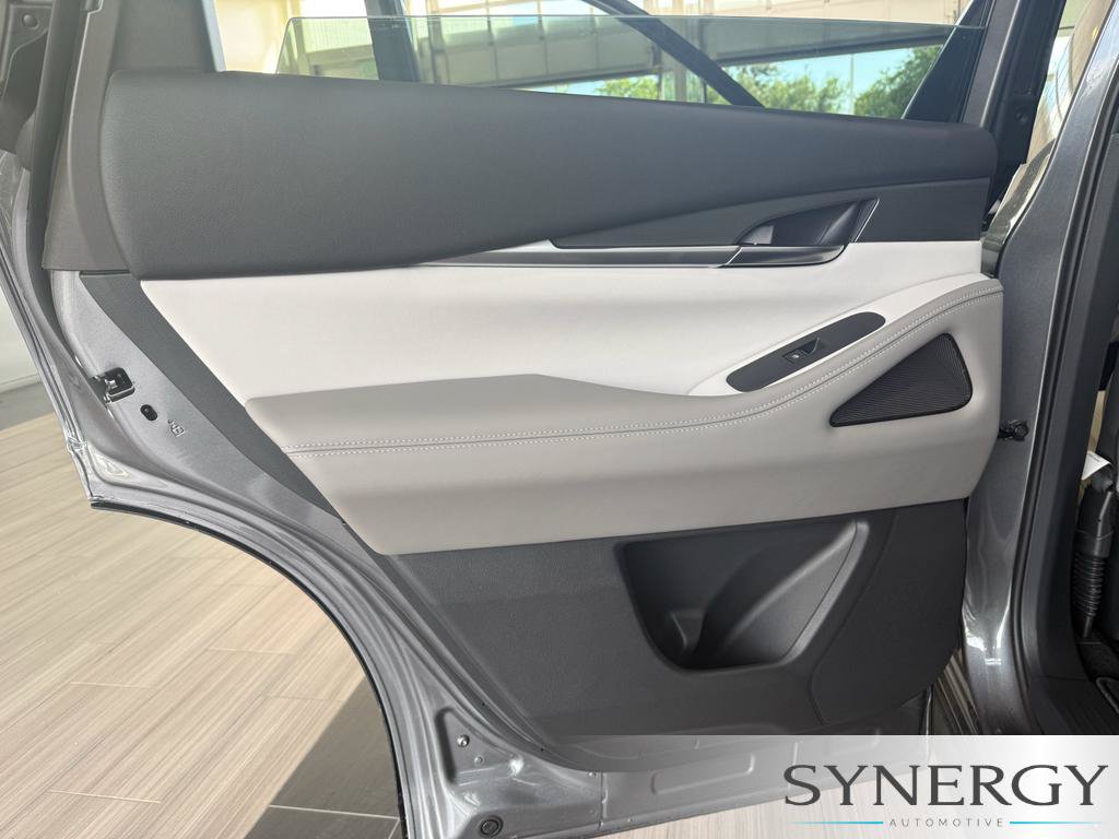 New 2027 INFINITI QX60 Pure w/ Cargo Package FWD image 32
