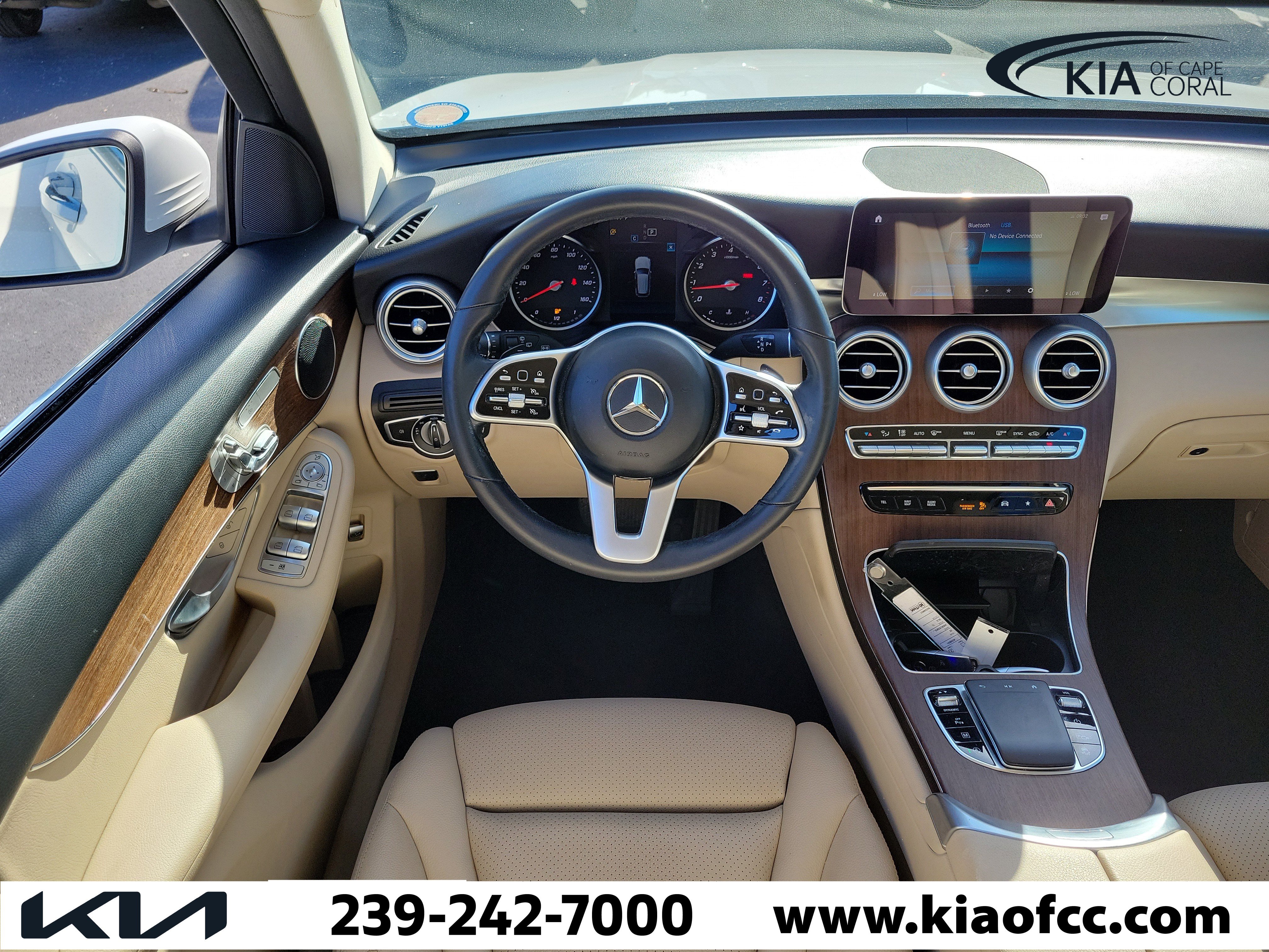 Used 2022 Mercedes-Benz GLC 300 w/ Premium Package Lite image 17