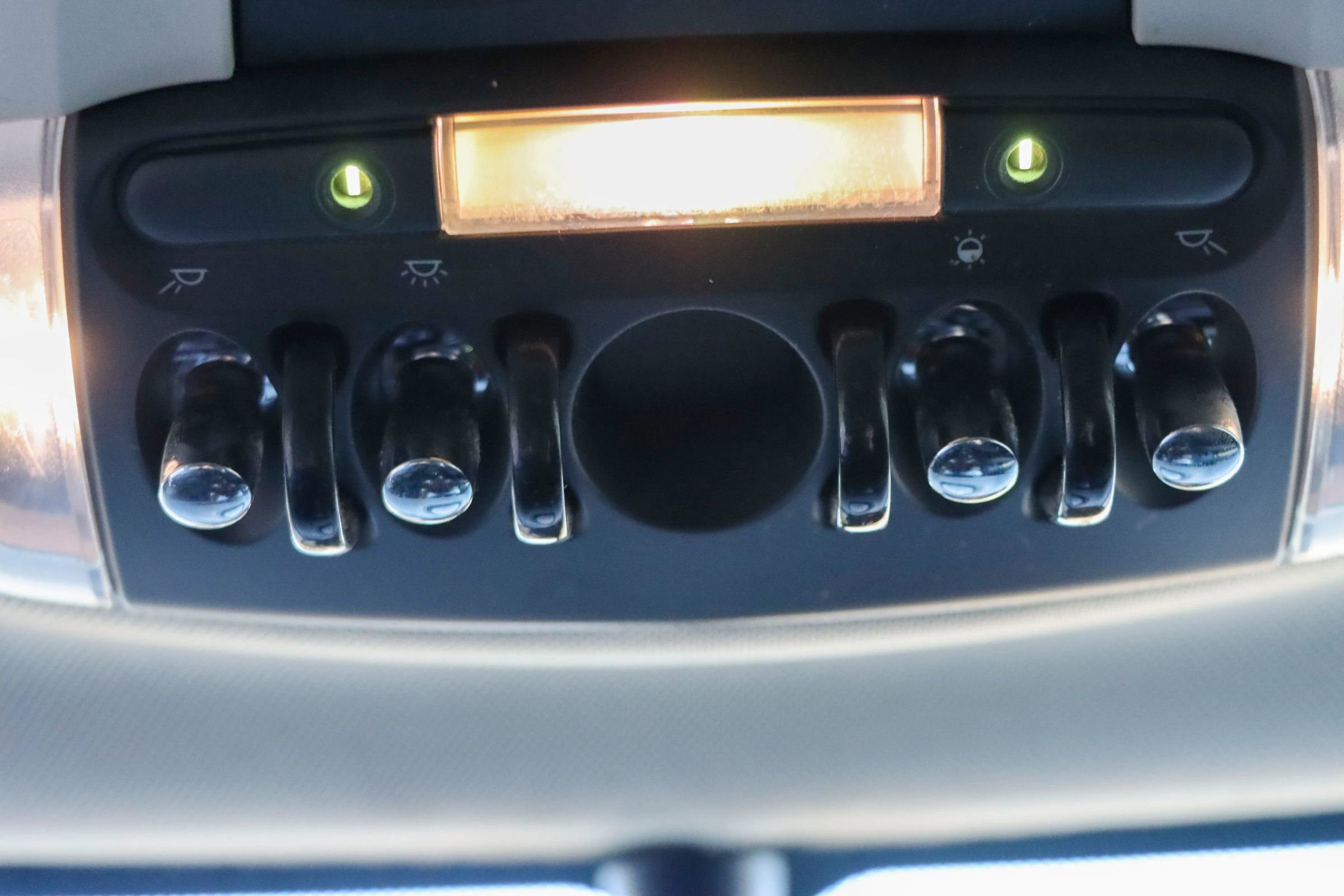 Used 2015 MINI Cooper S image 35