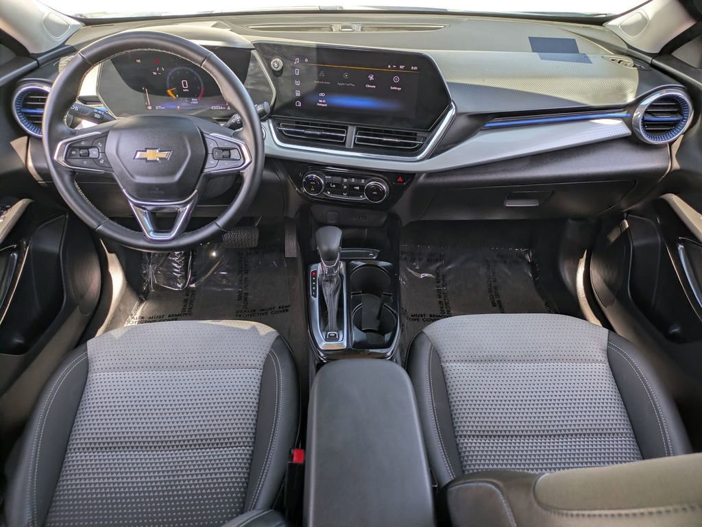 Used 2025 Chevrolet Trax LT w/ LT Convenience Package FWD image 25