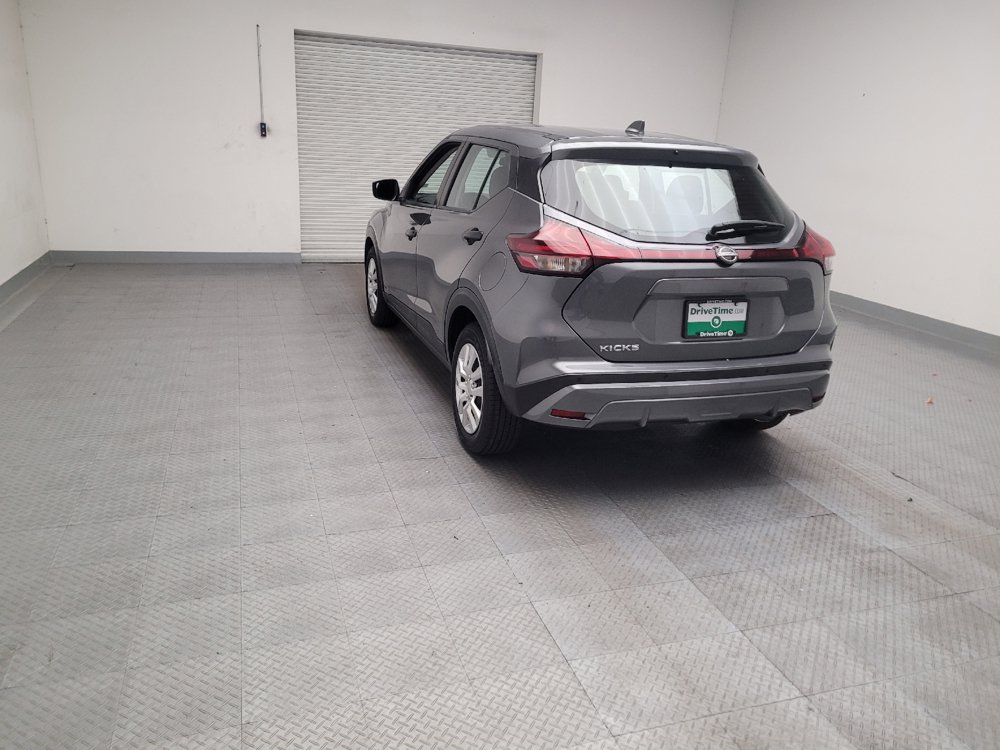 Used 2022 Nissan Kicks S FWD image 6