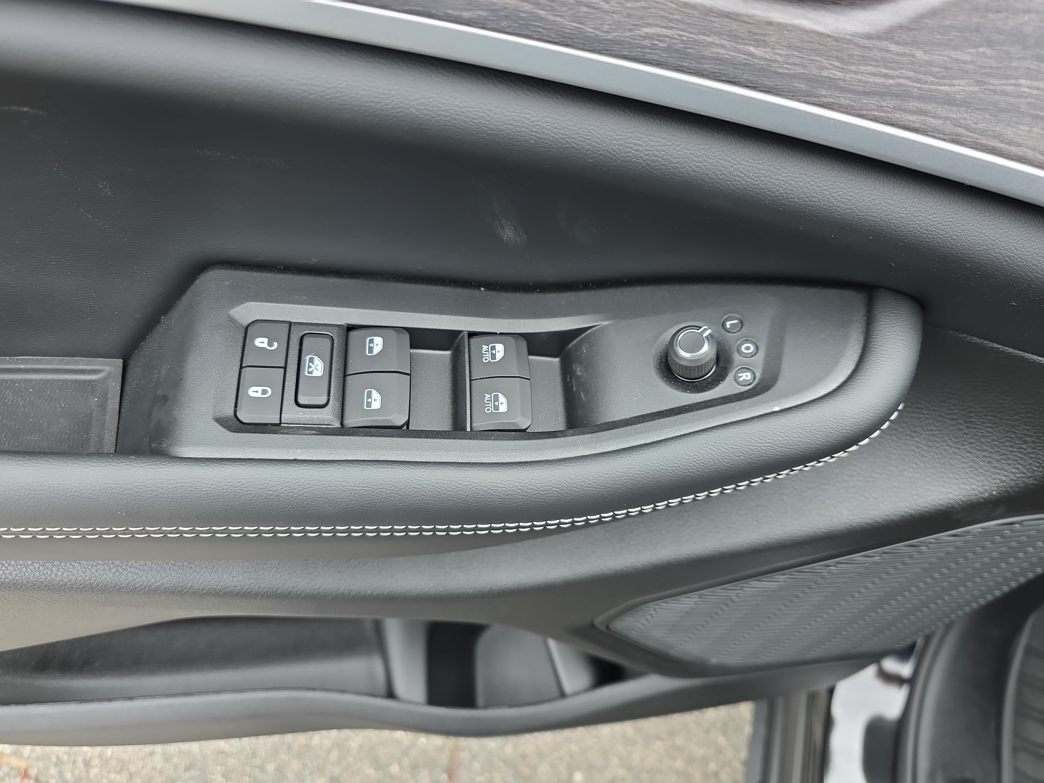 New 2026 Jeep Grand Cherokee Altitude AWD/4WD image 26