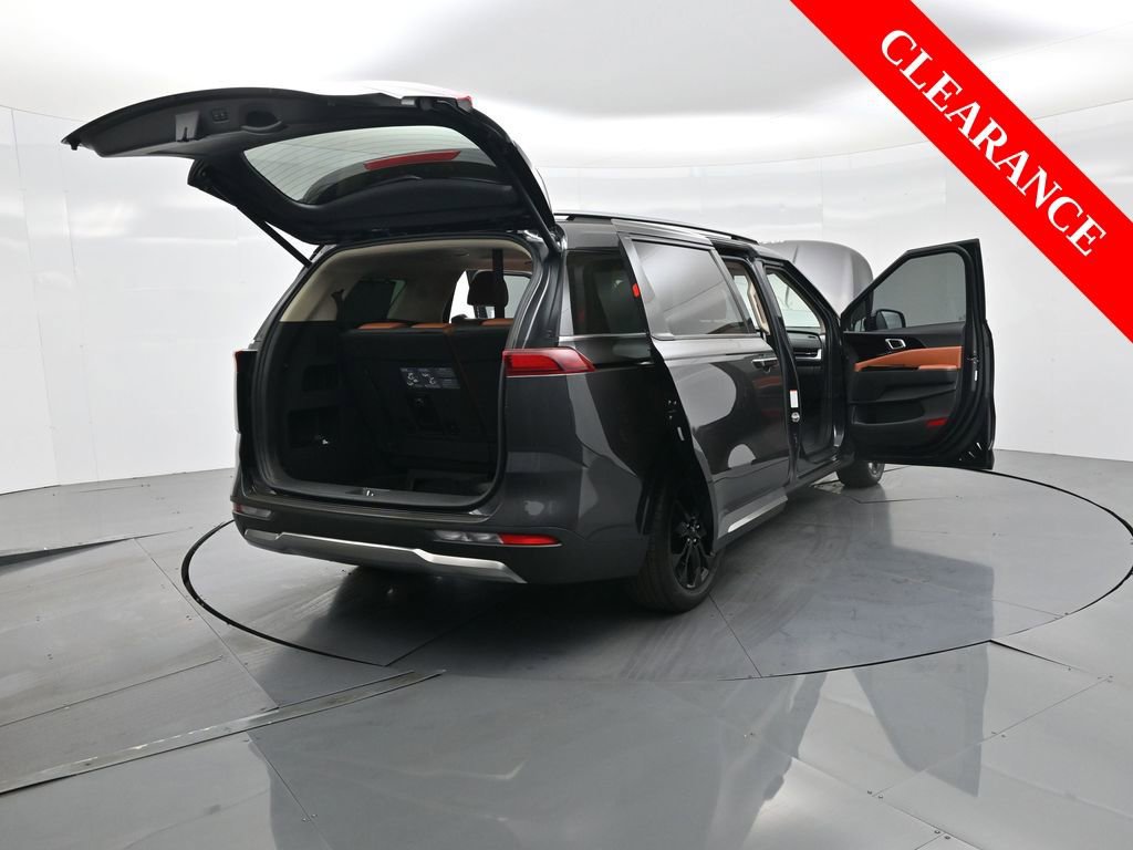 Used 2023 Kia Carnival SX Prestige image 46