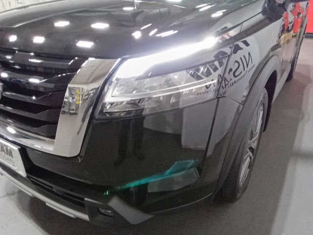 Certified 2024 Nissan Pathfinder SL w/ SL Premium Package AWD/4WD image 23