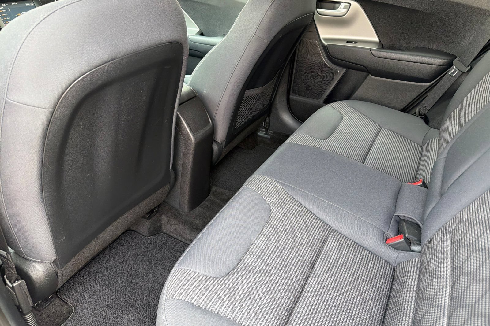 Used 2019 Kia Niro LX FWD image 11