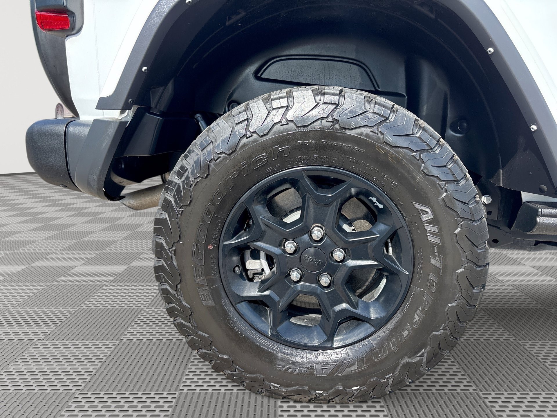 Used 2023 Jeep Wrangler Unlimited Rubicon 4xe AWD/4WD image 29