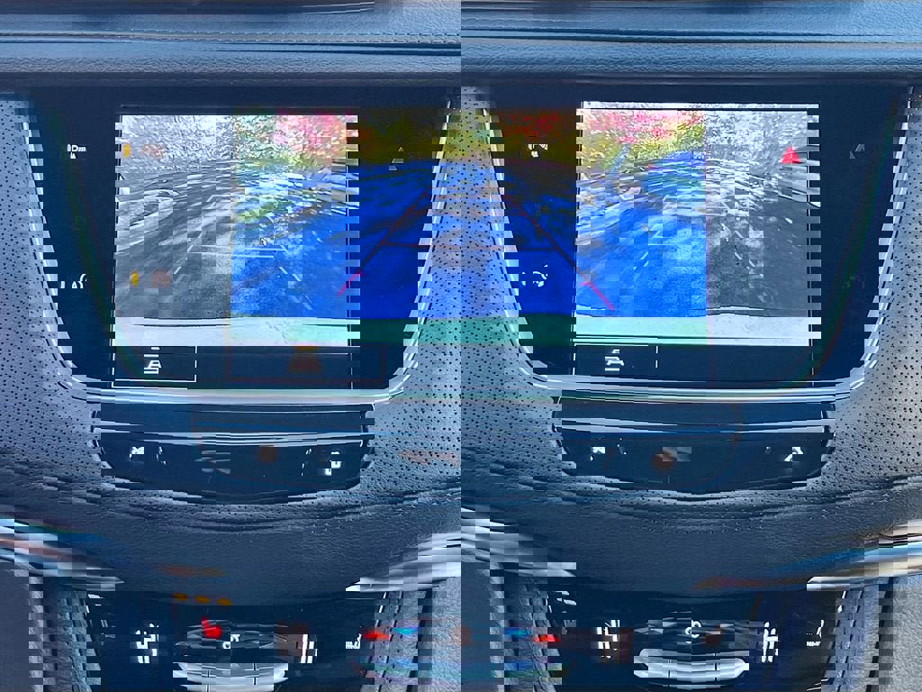 New 2026 Cadillac XT5 Luxury image 13