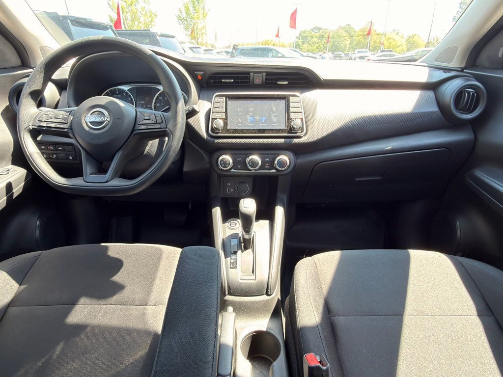Certified 2025 Nissan Kicks Play S image 12
