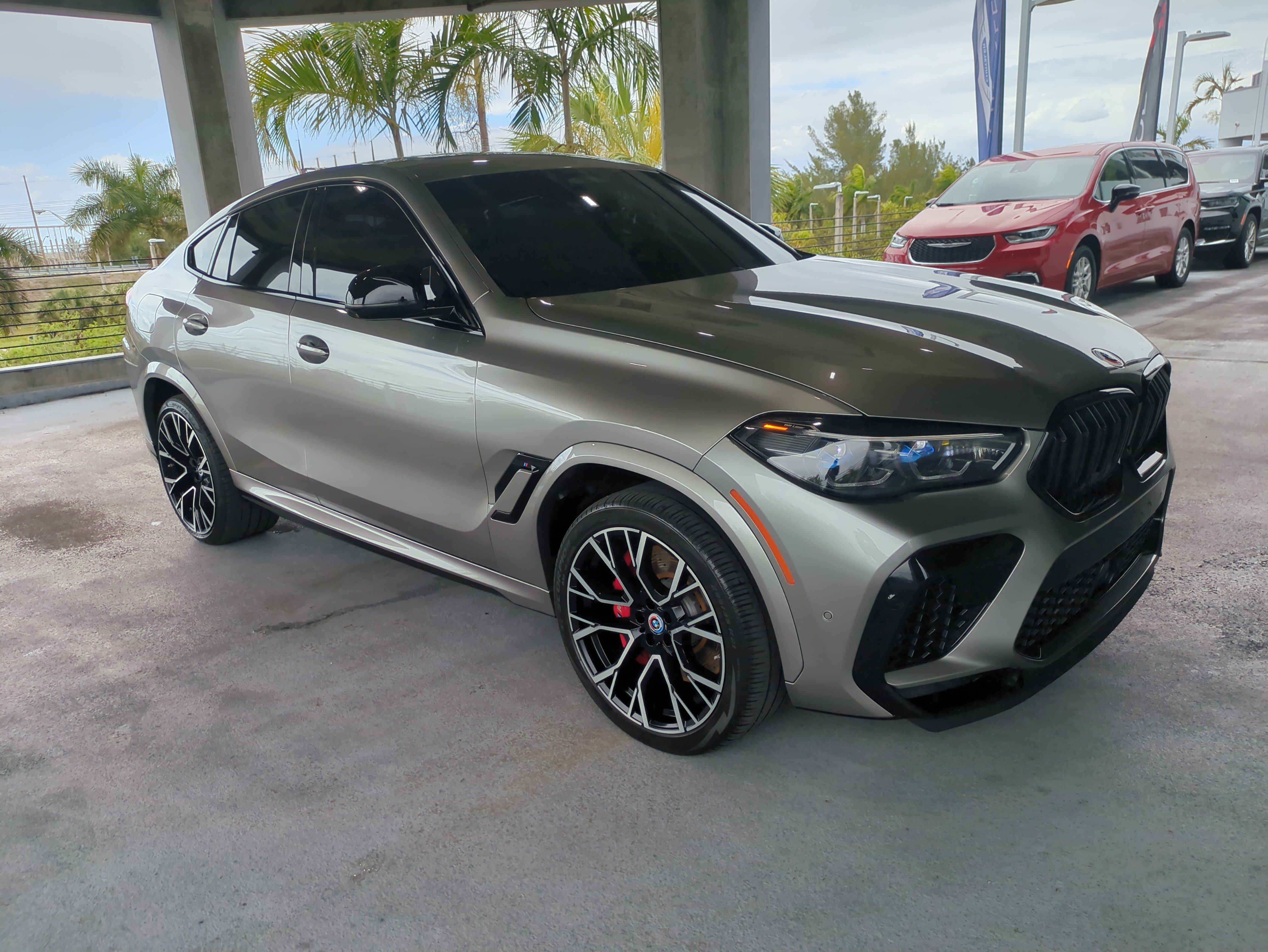 Used 2022 BMW X6 M w/ Competition Package image 2