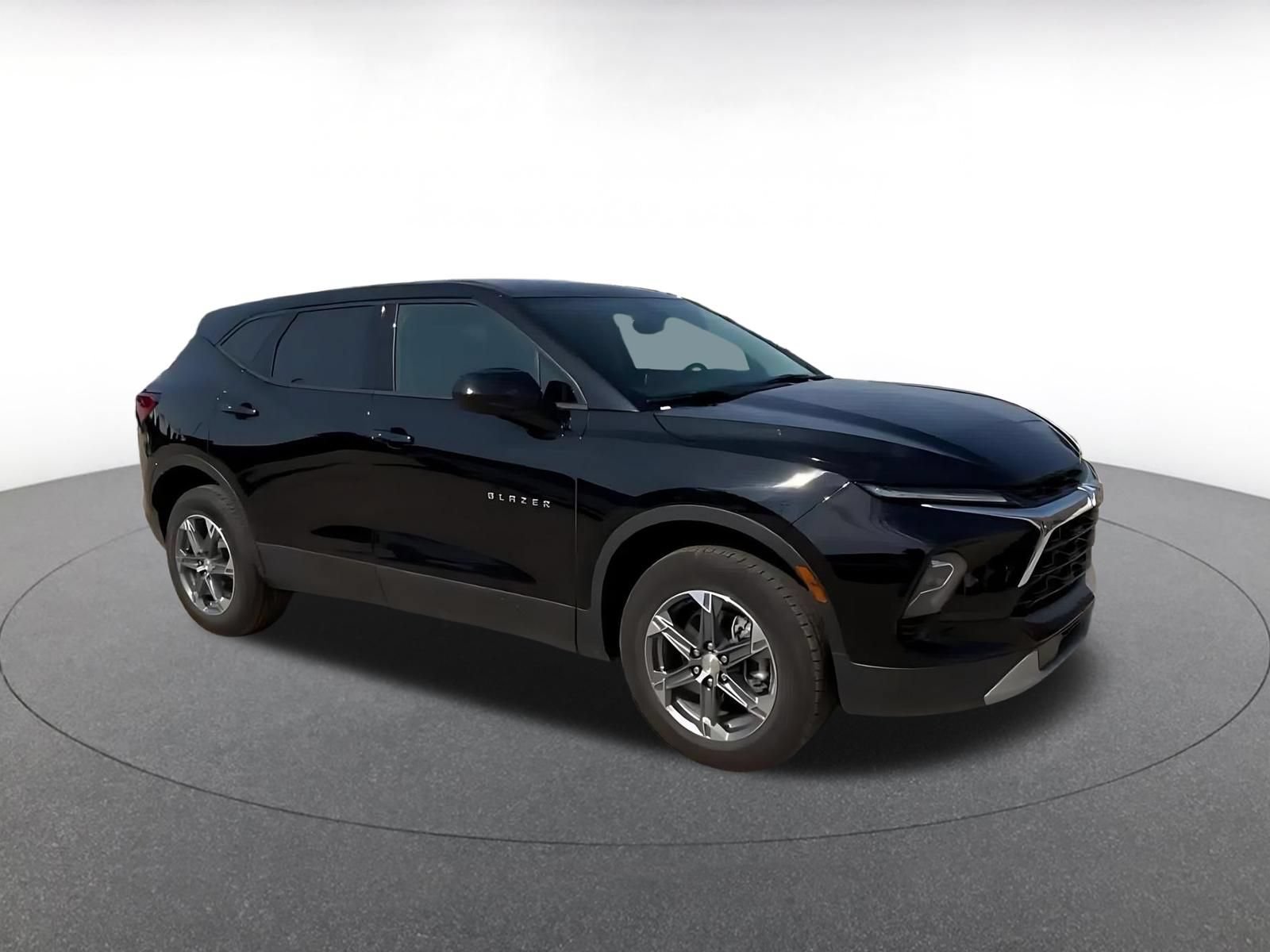 Used 2026 Chevrolet Blazer LT FWD video 2