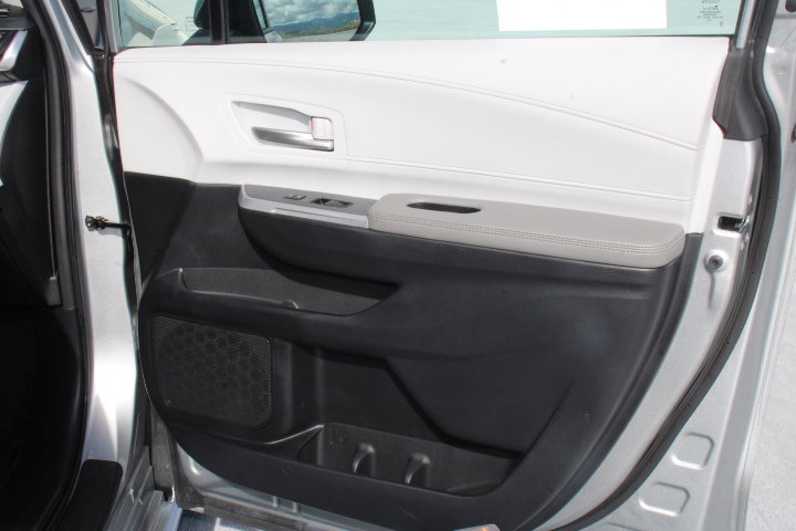 Certified 2025 Toyota Sienna XLE image 19