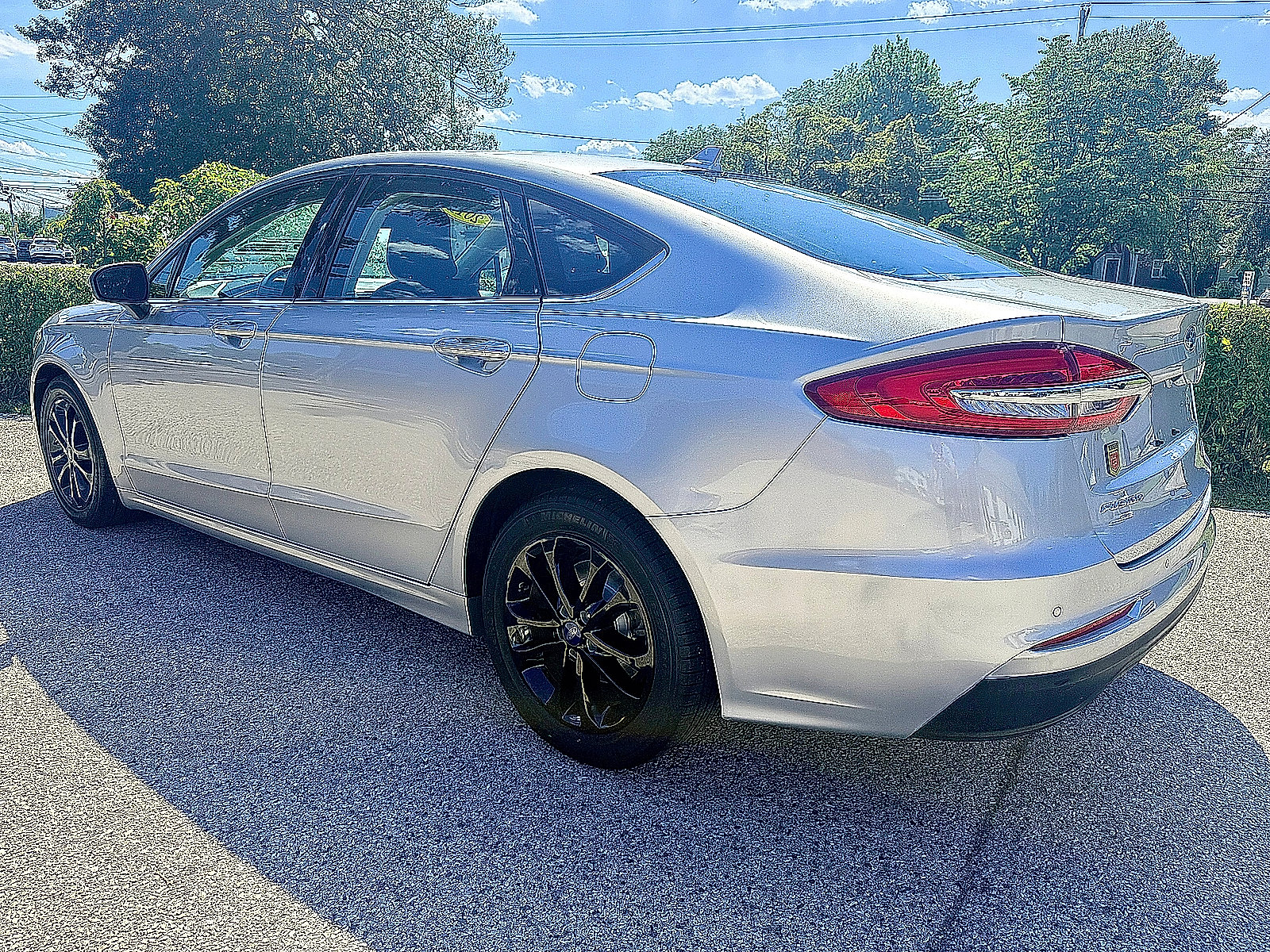 Used 2019 Ford Fusion SE FWD image 6