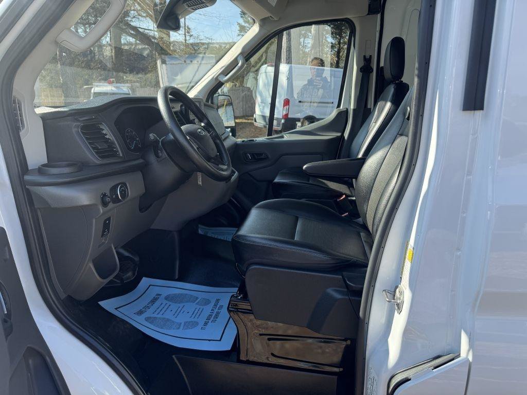 Used 2023 Ford Transit 250 148 Medium Roof RWD image 8