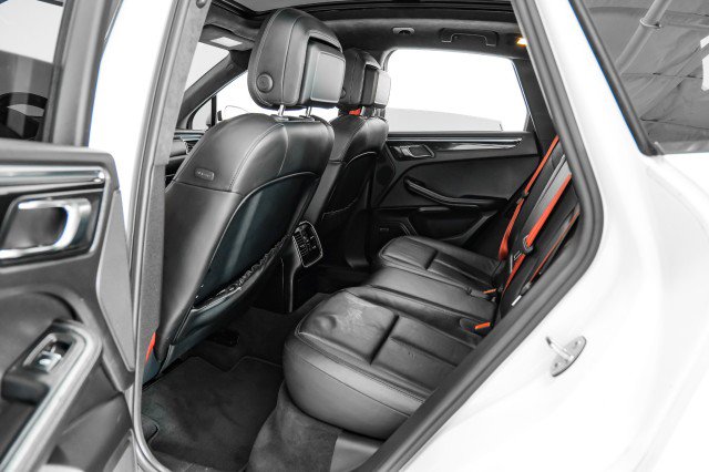 Used 2016 Porsche Macan Turbo w/ Premium Package Plus image 38