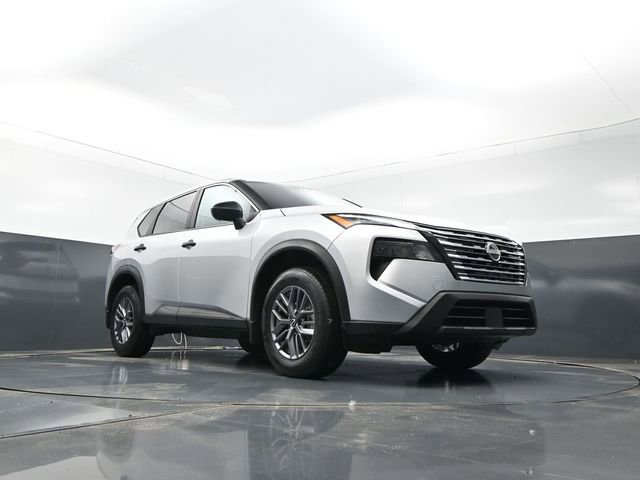 Used 2024 Nissan Rogue S AWD/4WD image 27