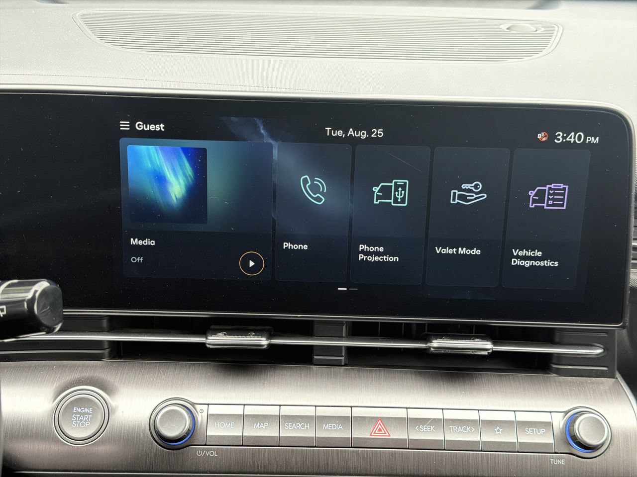 Certified 2025 Hyundai Kona SEL AWD/4WD image 16