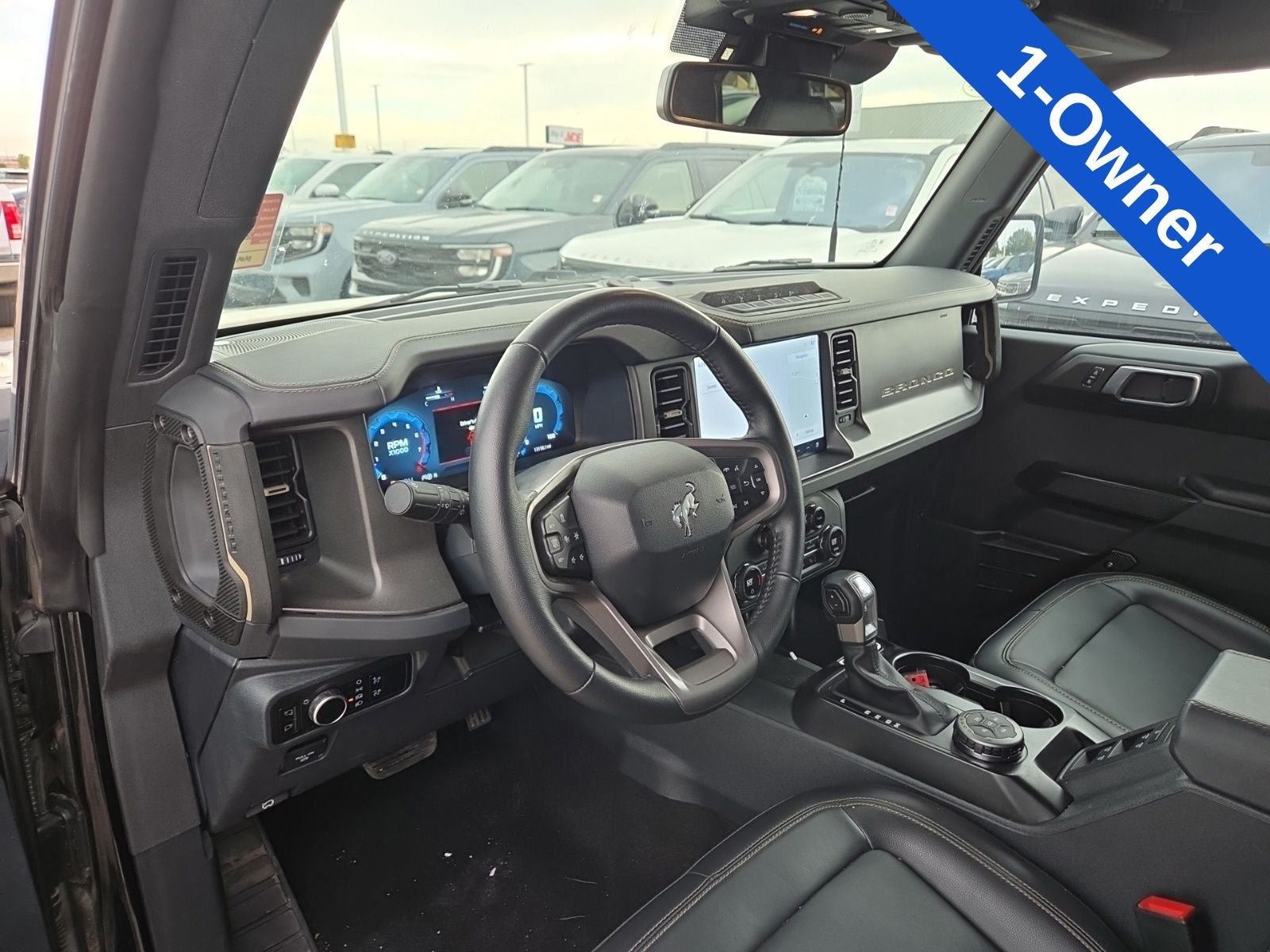 Used 2025 Ford Bronco Badlands AWD/4WD image 2