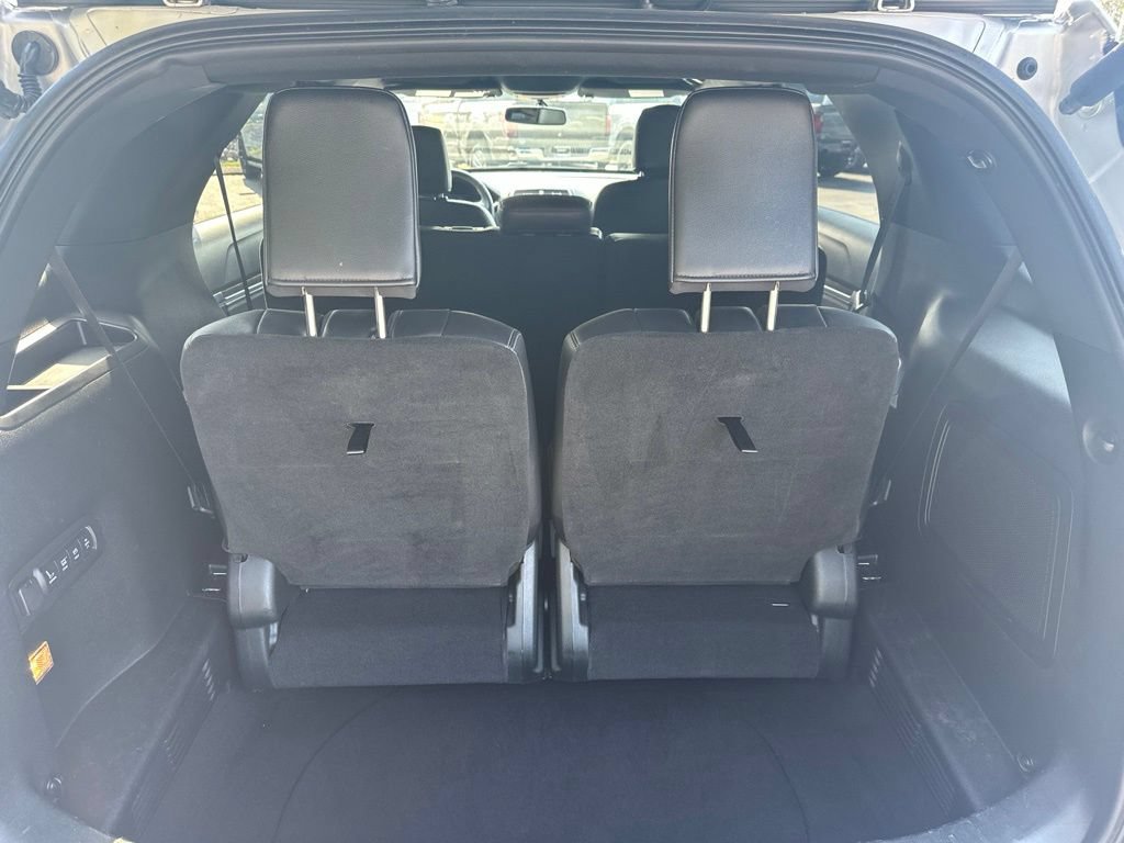 Used 2019 Ford Explorer Limited w/ Class III Trailer Tow Package FWD image 11