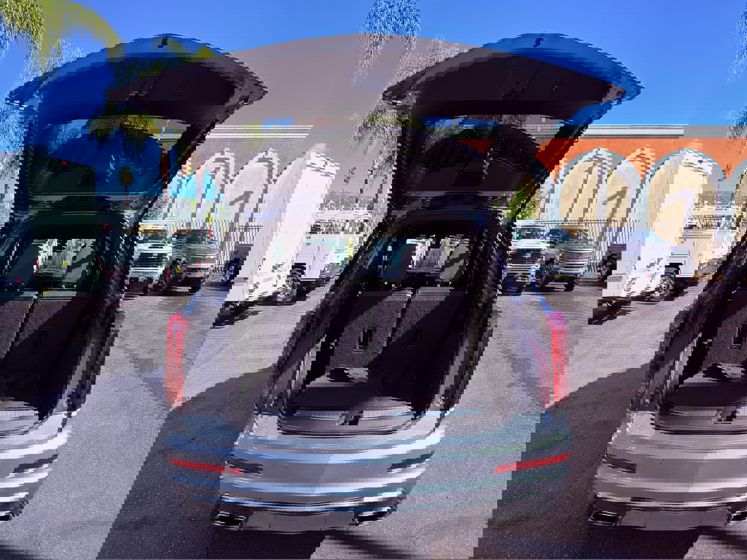 Used 2024 Cadillac XT6 Premium Luxury image 15