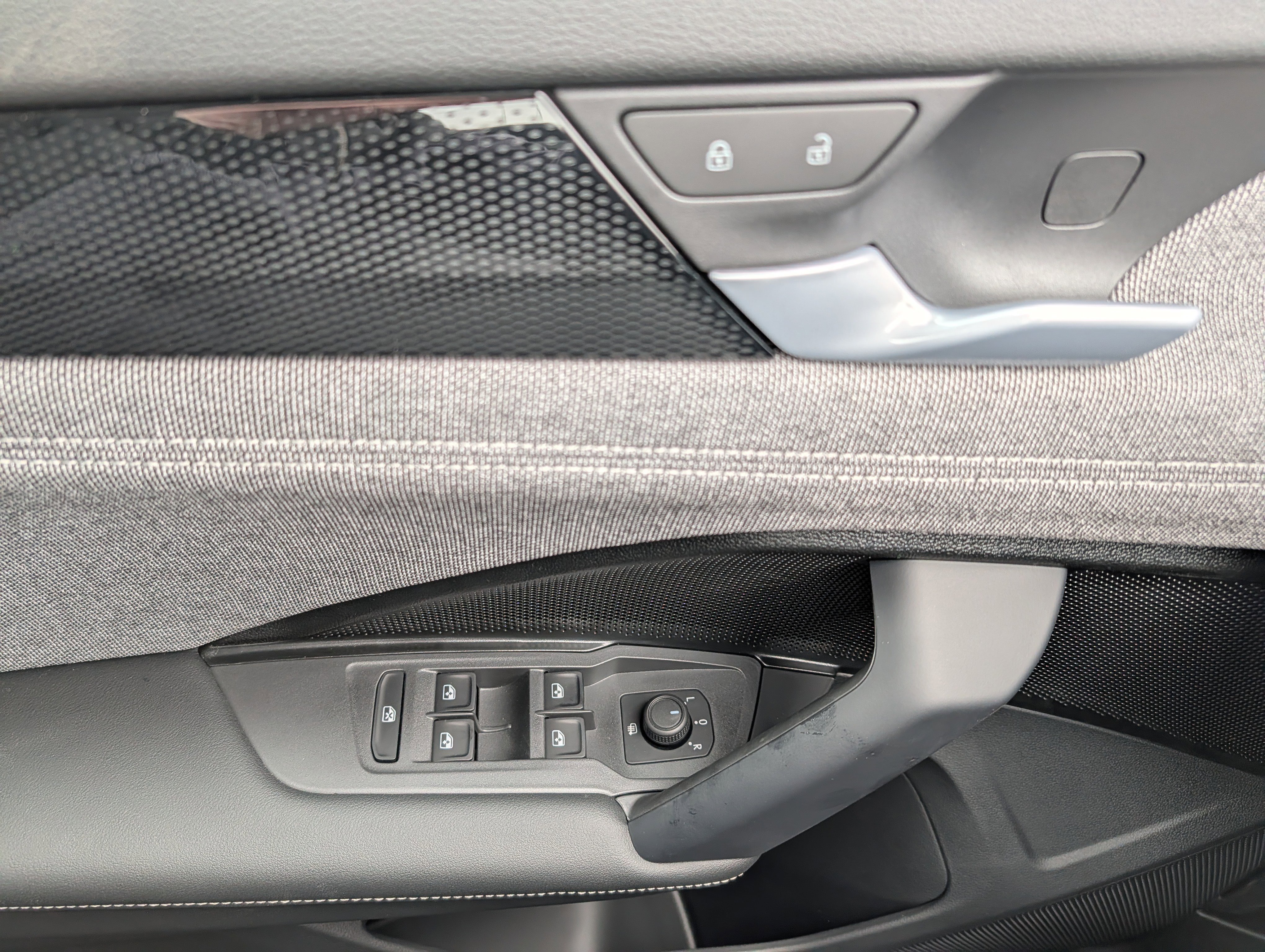 New 2026 Volkswagen Tiguan S image 10