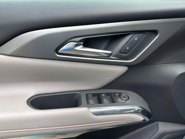 New 2026 Chevrolet Traverse LT w/ LPO, Floor Liner Package FWD image 23