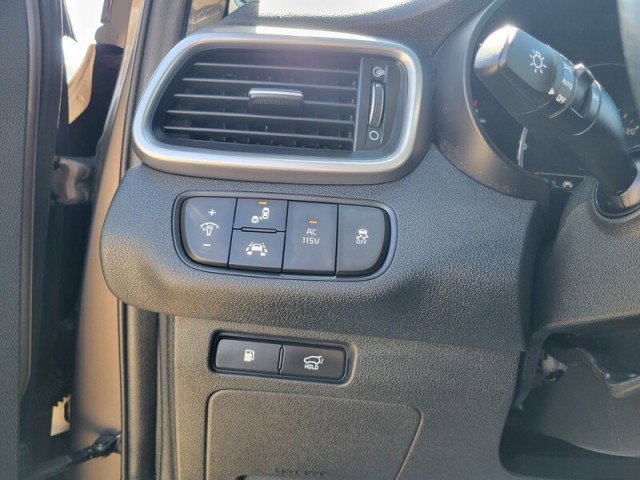 Used 2019 Kia Sorento SX image 17