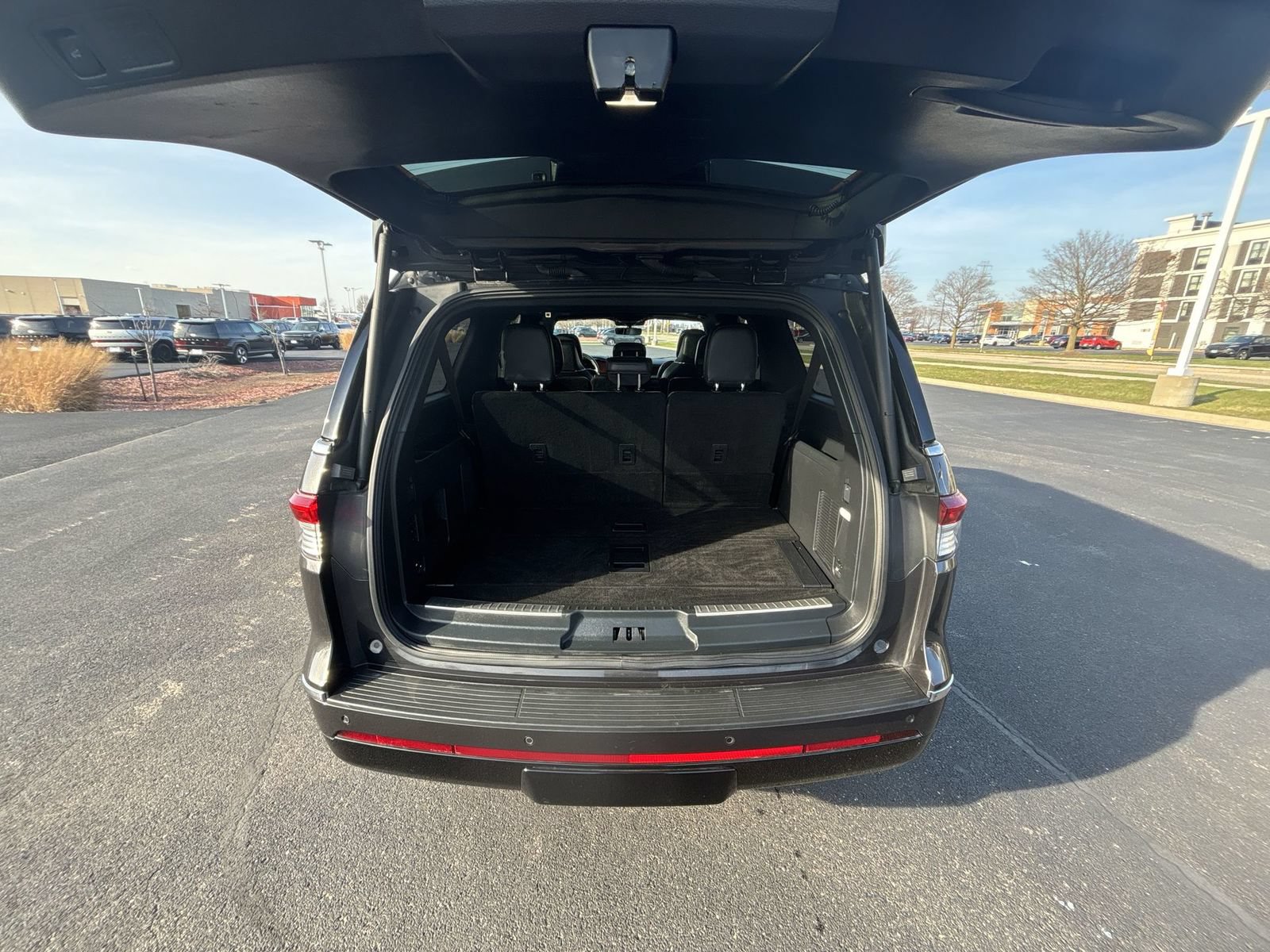 Used 2023 Lincoln Navigator L Reserve AWD/4WD image 27
