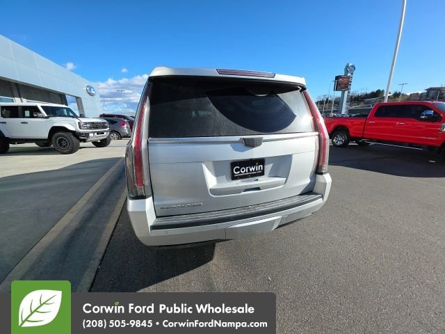 Used 2016 Cadillac Escalade ESV 4WD image 13