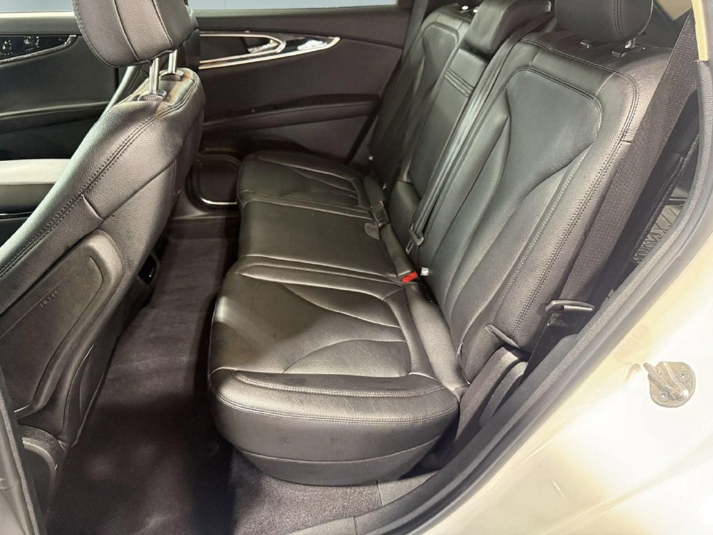 Certified 2023 Lincoln Nautilus AWD image 25