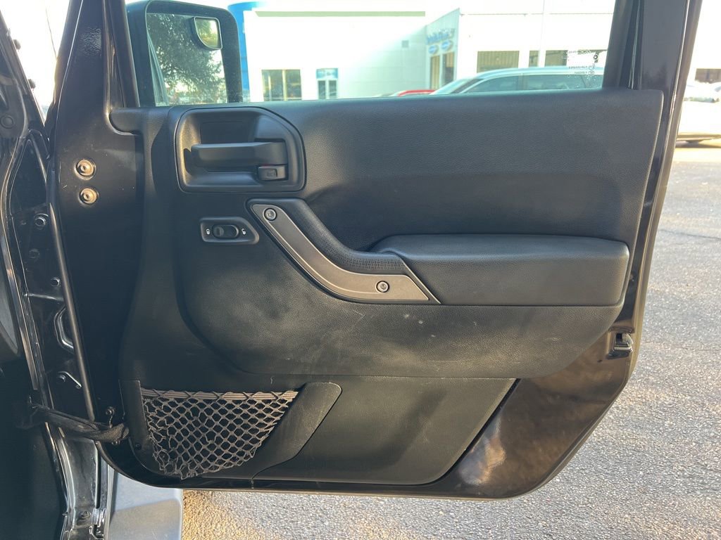 Used 2018 Jeep Wrangler Unlimited Sport S image 11