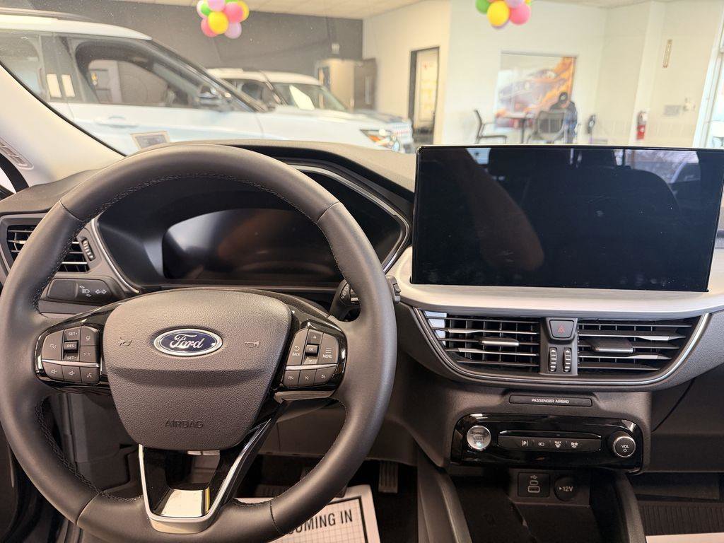 Used 2025 Ford Escape SE w/ PHEV Premium Package FWD image 7