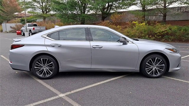 Used 2022 Lexus ES 350 w/ Premium Package image 9