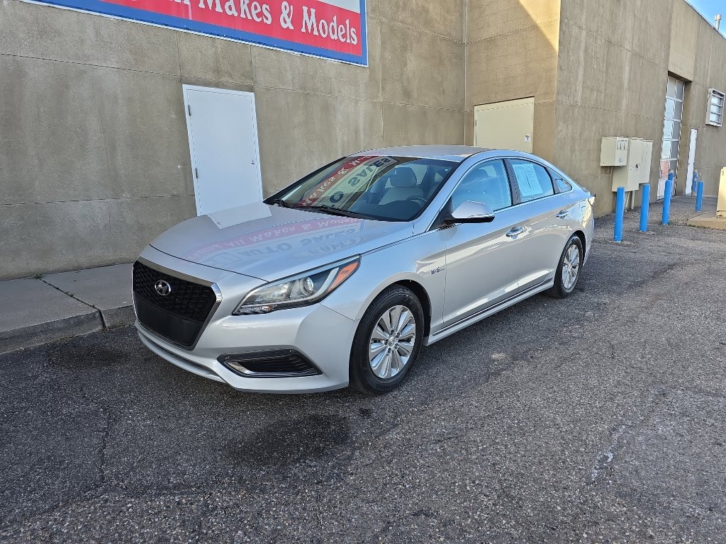 Used 2016 Hyundai Sonata SE image 3