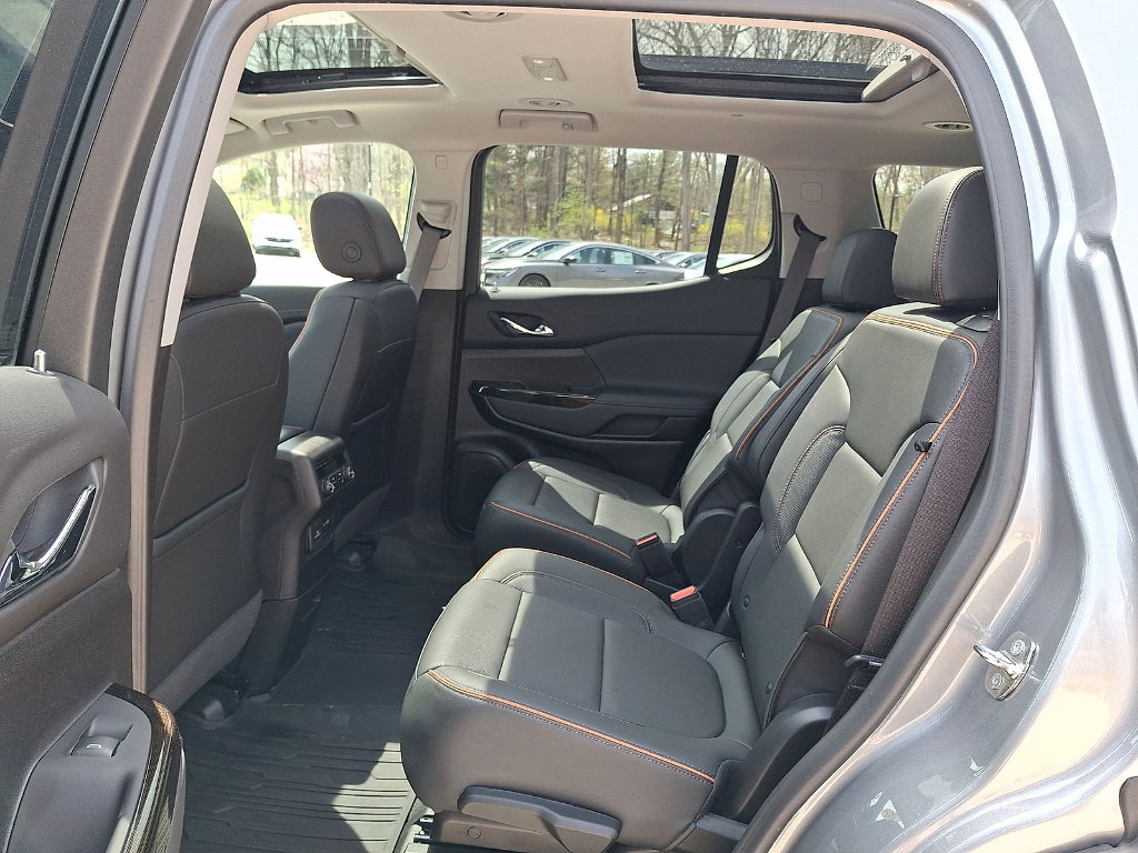 Used 2023 GMC Acadia AT4 w/ Technology Package AWD/4WD image 20