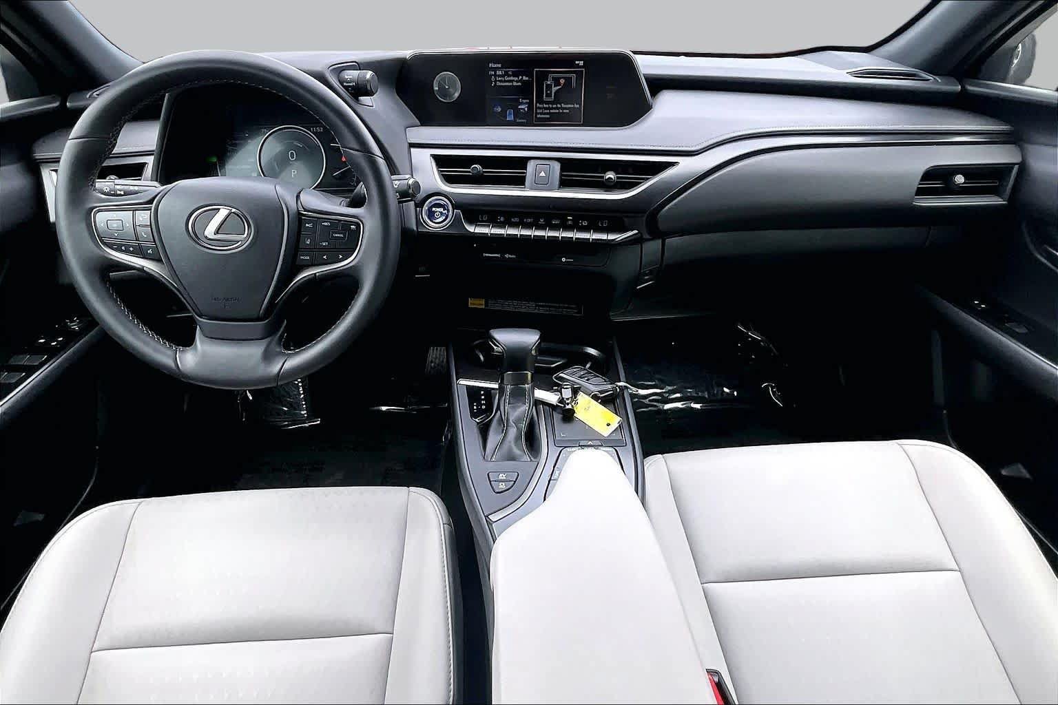 Used 2020 Lexus UX 250h AWD/4WD image 16