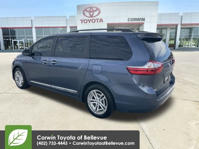Used 2015 Toyota Sienna XLE w/ XLE Navigation Package video 3