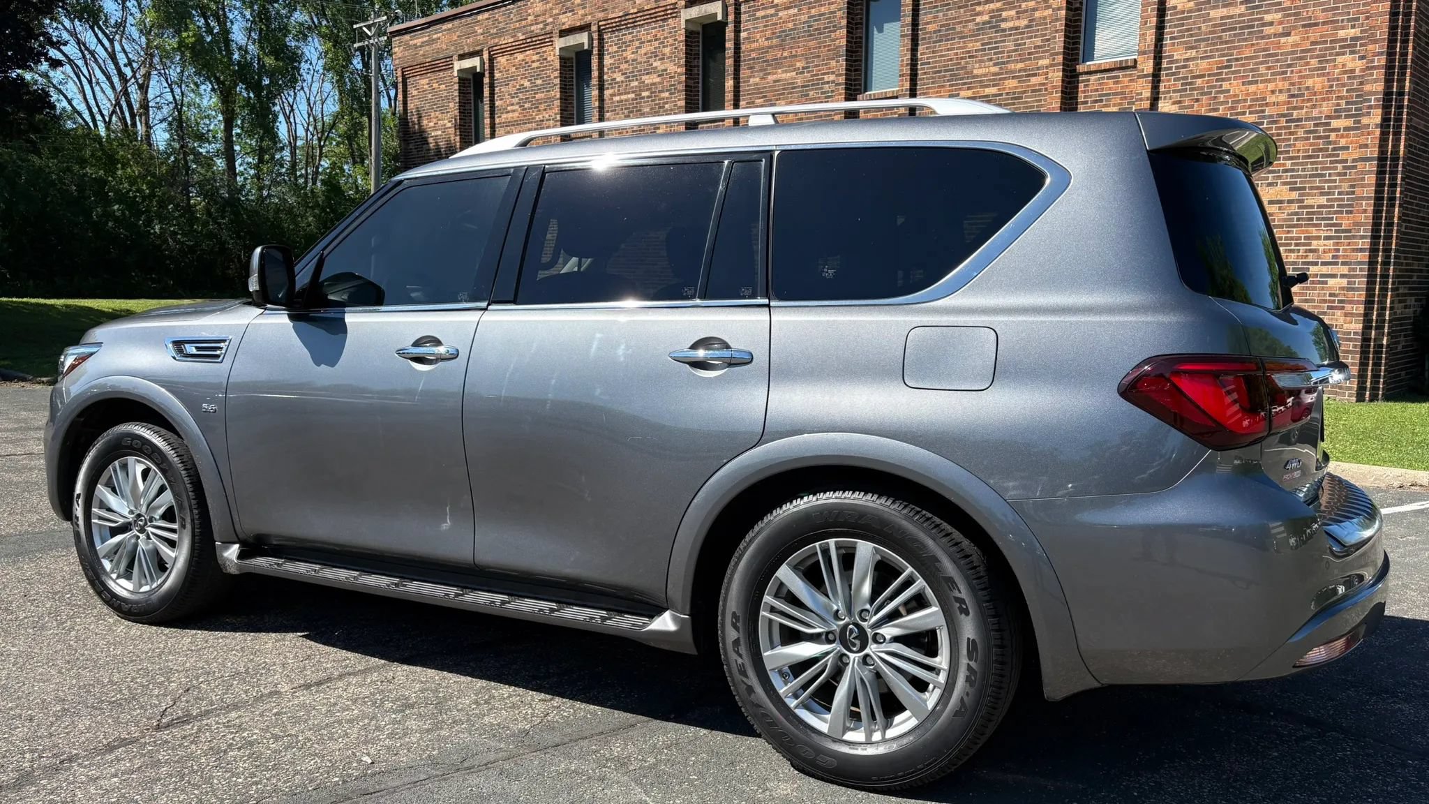 Used 2020 INFINITI QX80 Luxe w/ Proassist Package AWD/4WD image 6