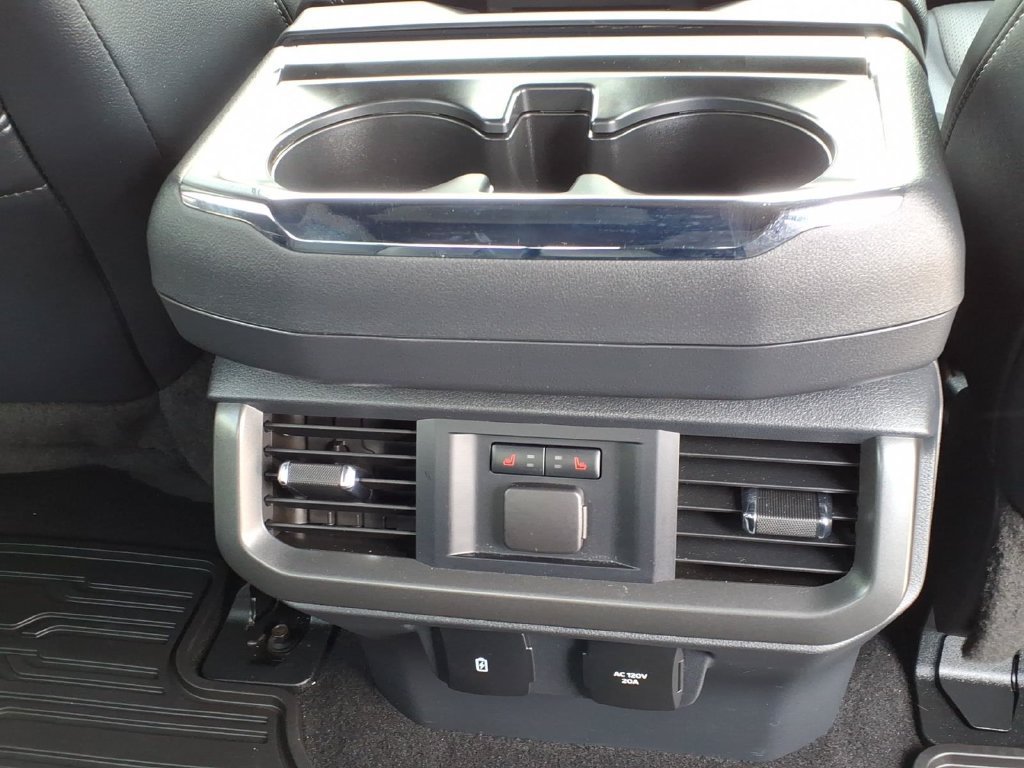 Used 2024 Ford F150 Lariat w/ Equipment Group 502A High AWD/4WD image 17
