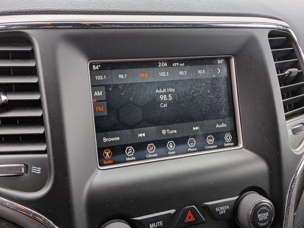Used 2018 Jeep Grand Cherokee Laredo image 24