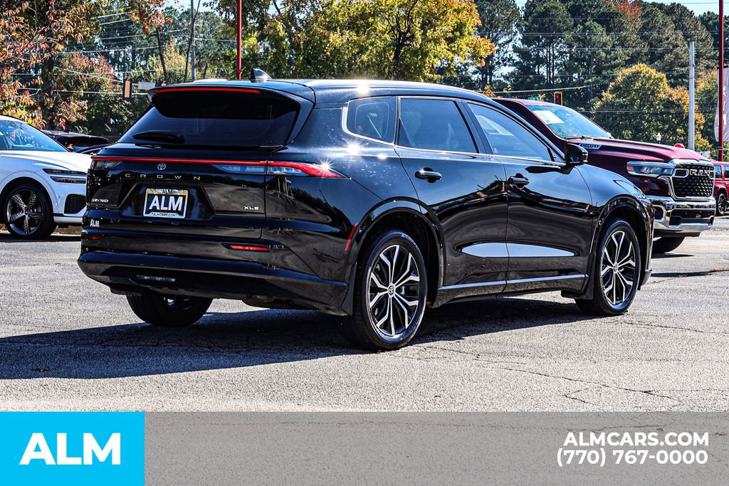 Used 2025 Toyota Crown Signia image 6